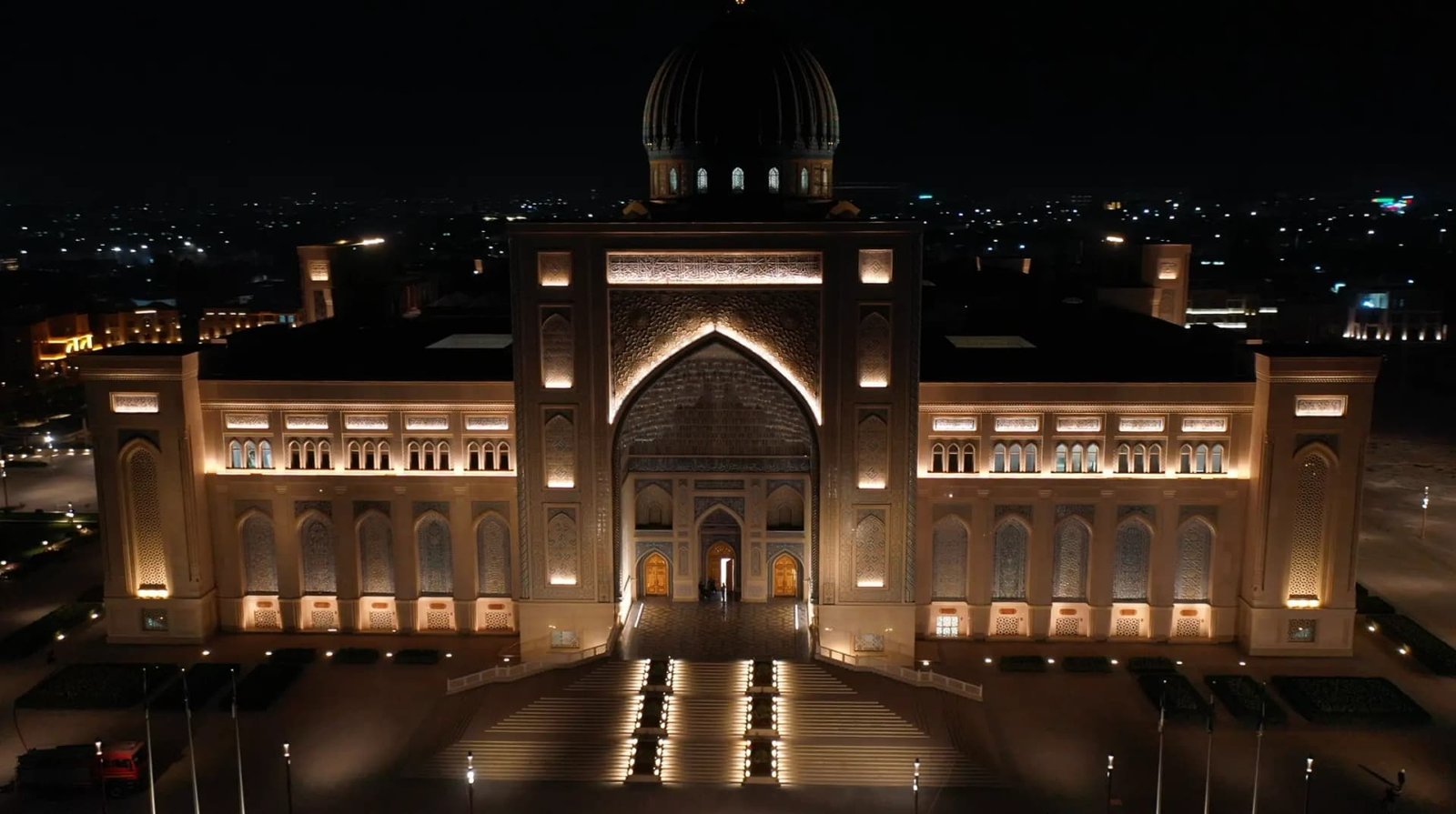 Centro della Civiltà Islamica - Notte Illuminata
